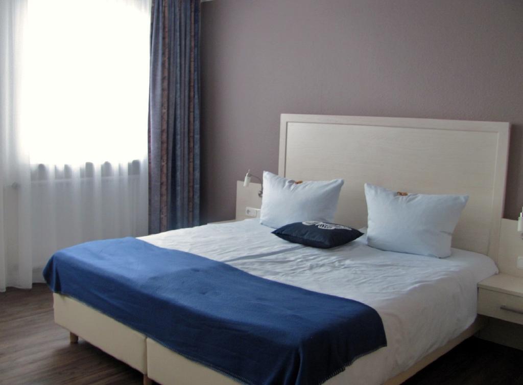 Landhotel Alte Schule - Hotel Garni 쉴리그 객실 사진