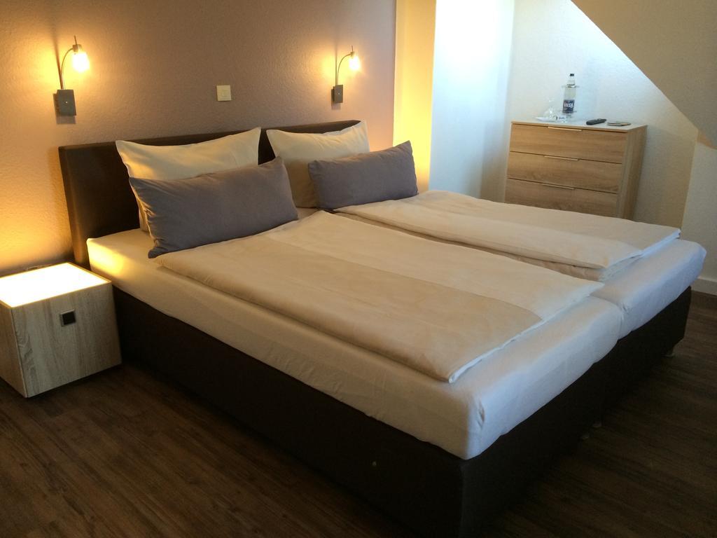 Landhotel Alte Schule - Hotel Garni 쉴리그 객실 사진