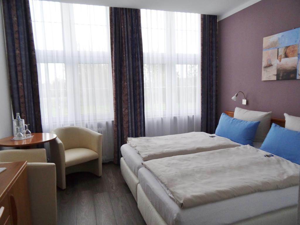 Landhotel Alte Schule - Hotel Garni 쉴리그 객실 사진