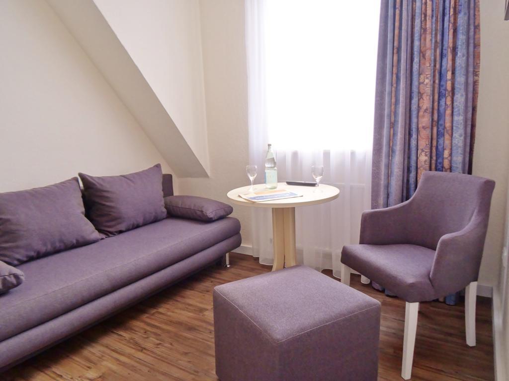 Landhotel Alte Schule - Hotel Garni 쉴리그 외부 사진