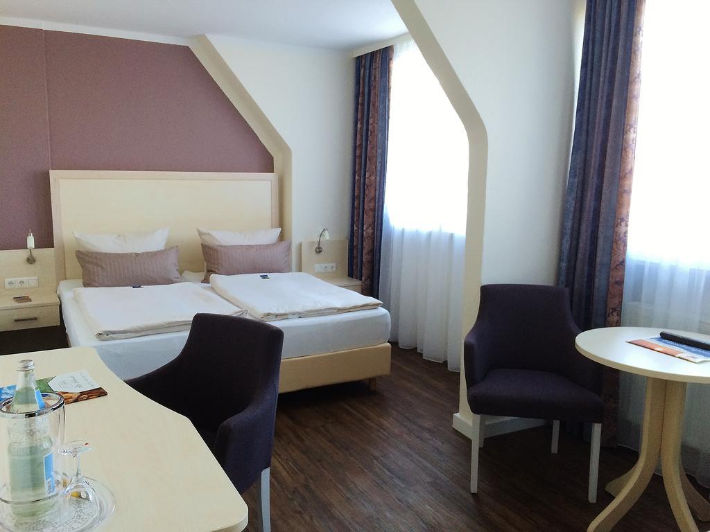 Landhotel Alte Schule - Hotel Garni 쉴리그 외부 사진